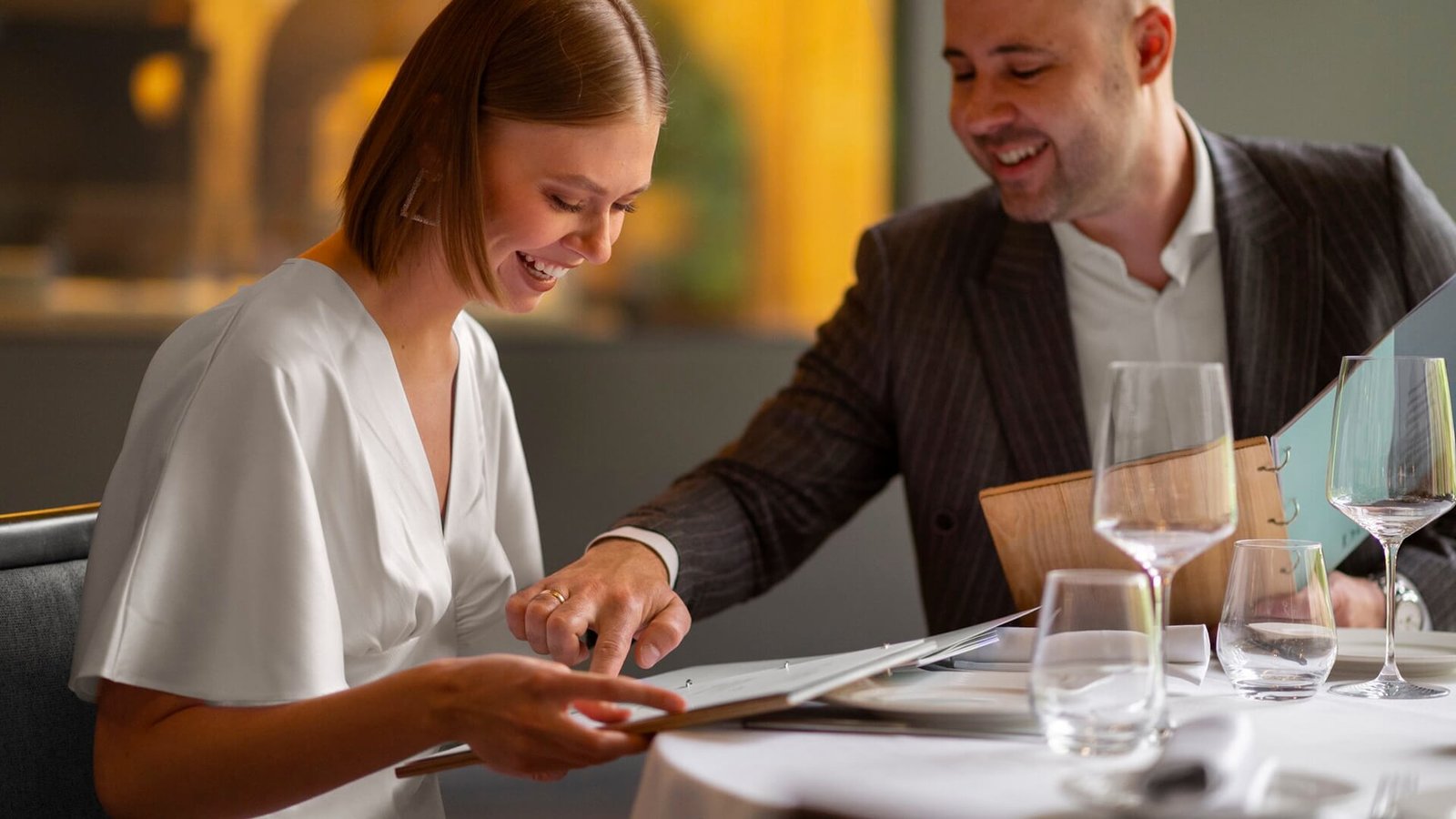 Hotel restaurants vs. stand-alone restaurants